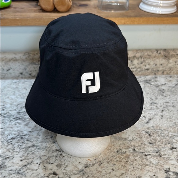 FOOTJOY DRYJOYS PREMIUM BUCKET RAIN HAT main image 1